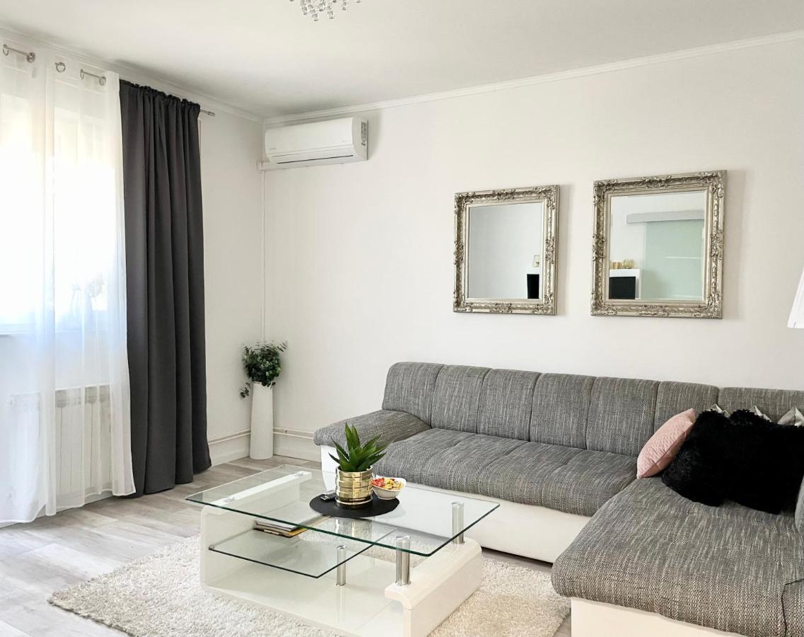Apartment "Mimoza 1" Self Check-In, Self Check-Out Otocac Exterior photo
